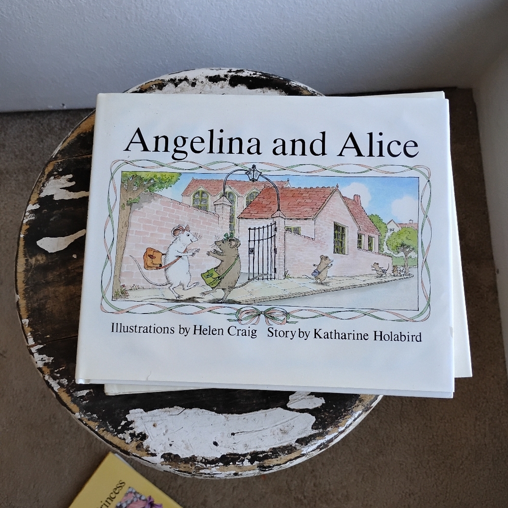1980s First Editions - Angelina Ballerina Book Bundle - Picture 5 of 13